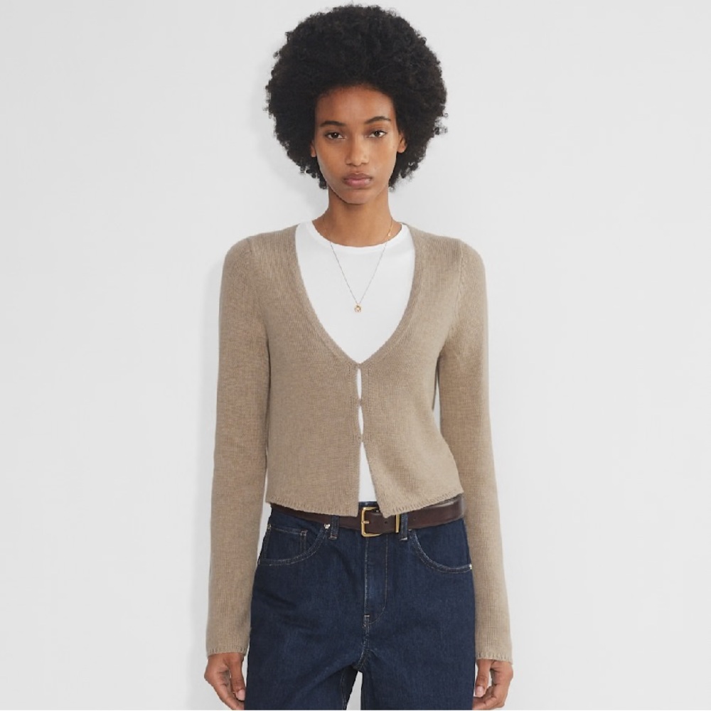 Aritzia | Wilfred Basque Cardigan in Oatmeal - Picture 2 of 14